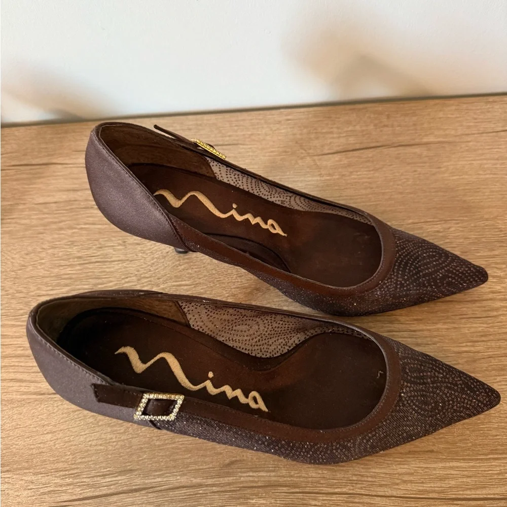 NINA Dark Brown Mesh Pointed 2.5” Heels w/tiny sequins, Size 5 - Picture 6 of 11